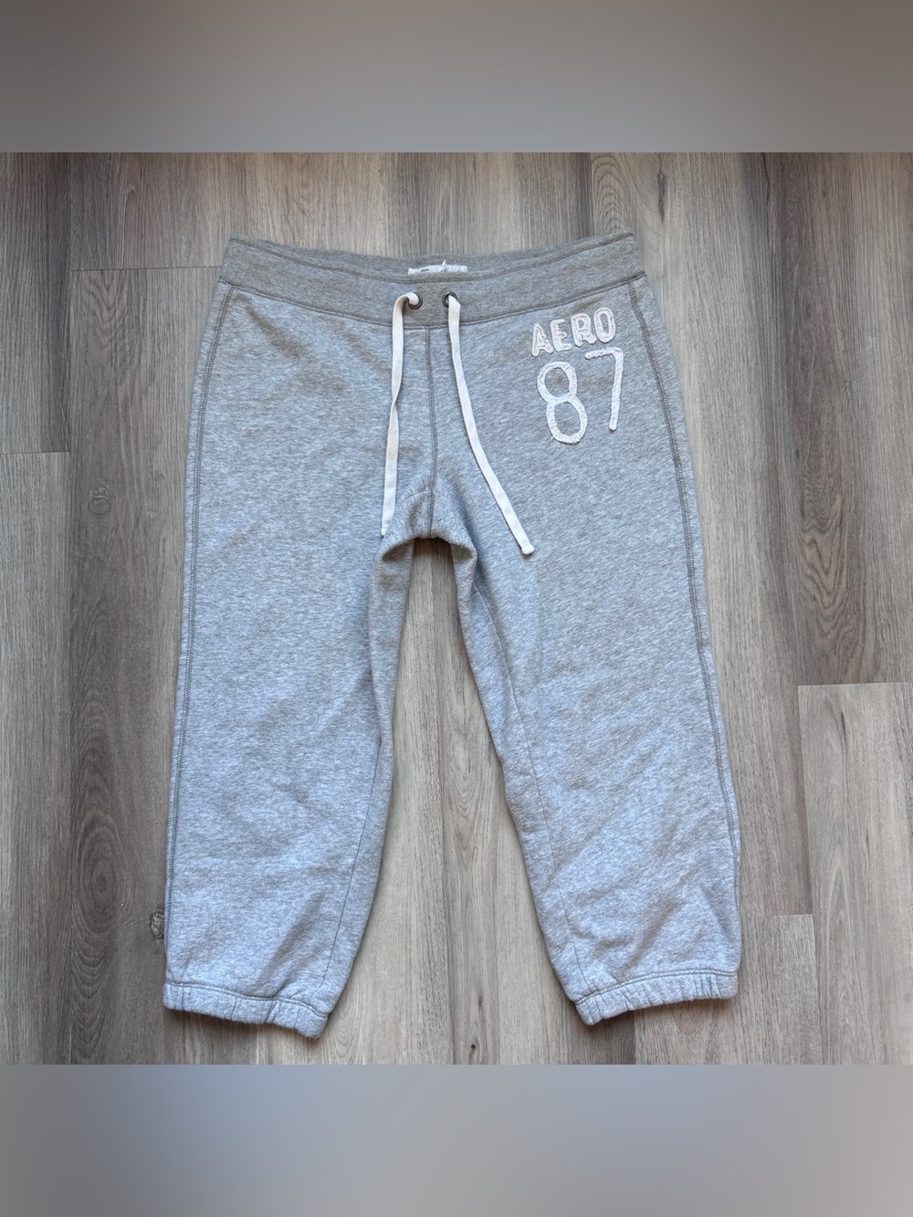 Aeropostale Jogger Capri Women L Gray Athletic Graphic Y2K Loungewear Sweatpants